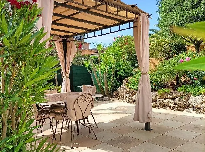 Entre Esterel Et Corniche D'or Saint-Raphael (Var)